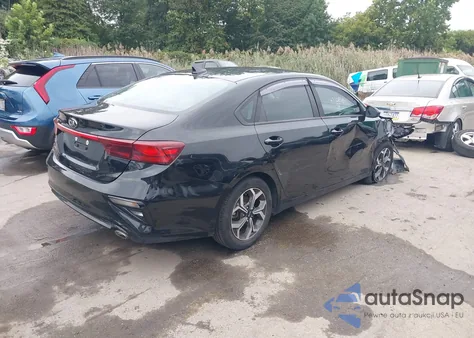 2019 Kia Forte Lxs z USA, uszkodzony, nr VIN 3KPF24AD9KE027429